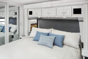 11_masterBED_Nautica_33TL_MY22_Metropolis-_Fossil_1225-copy