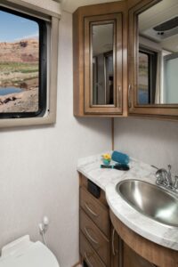 12_lavy_Naut34RX_canvas_bourbonMY22_6475