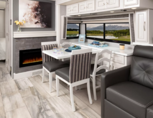 15_dinette_dinetteArmada44LE_MY22Savannah_SummitAsh_2893_4chair