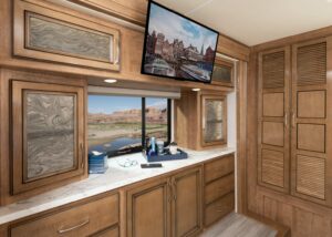 15_mastwardrobeNaut34RX_canvas_bourbonMY22_6534