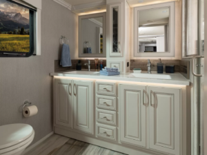 17_mastervanityLIT_Armada40M_Savannah_SummitAsh_8392M22