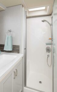 18_shower_Endeavor38W_Savan_Fossil_MY22_8787