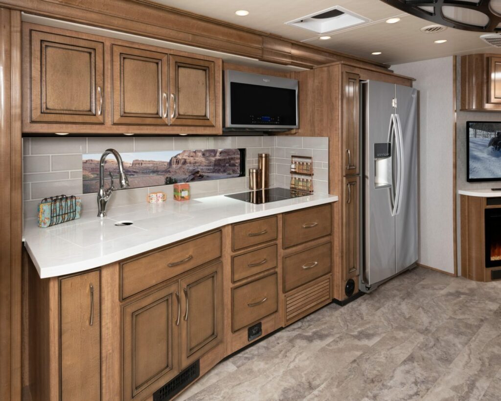 2_Galley_Nav38K_Canvas_Bourbon_149closedMY22