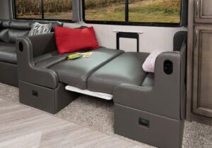 3_dinette_VAC33C_Moonscape_WW_5216-bed