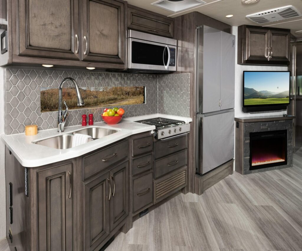 5_galley_VAC33C_Moonscape_WW_5262-open
