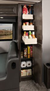 8_Pantry_VAC33C_Moonscape_WW_MY22_5326