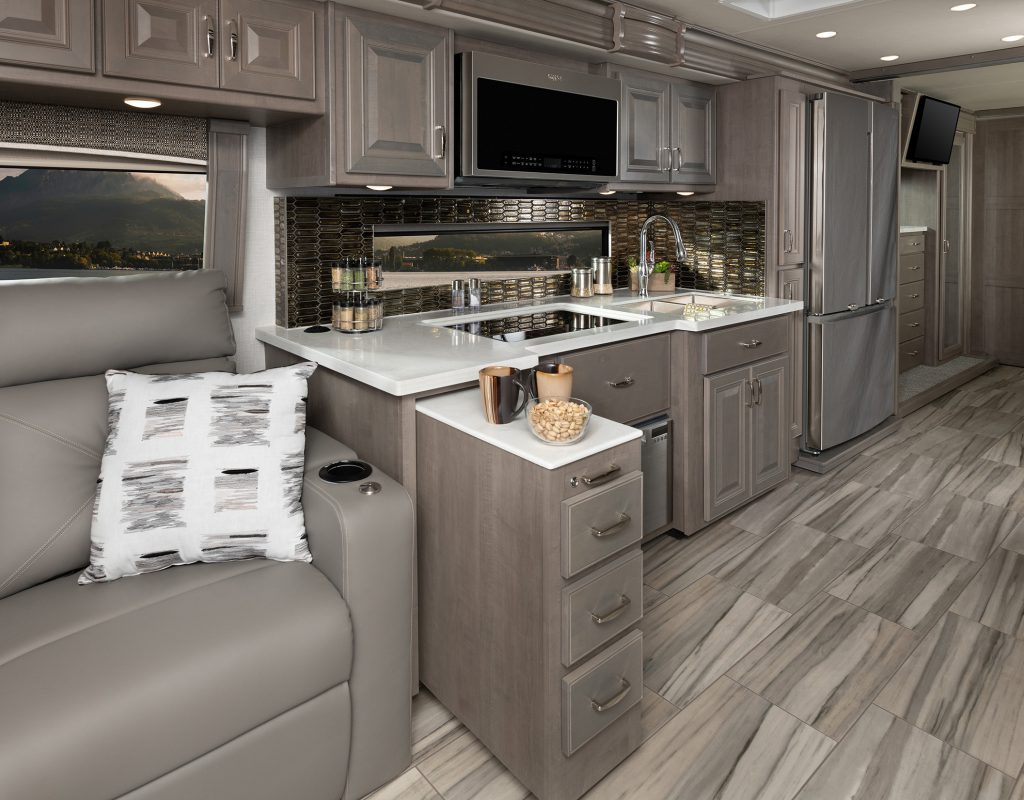 2024 Endeavor 38W